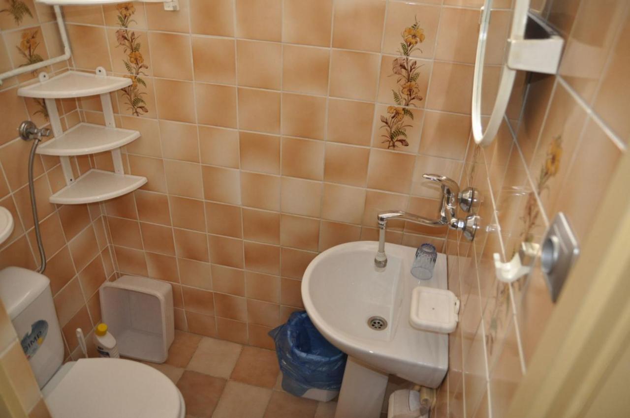 Dom Wczasowy Maja Dzwirzyno Bagian luar foto