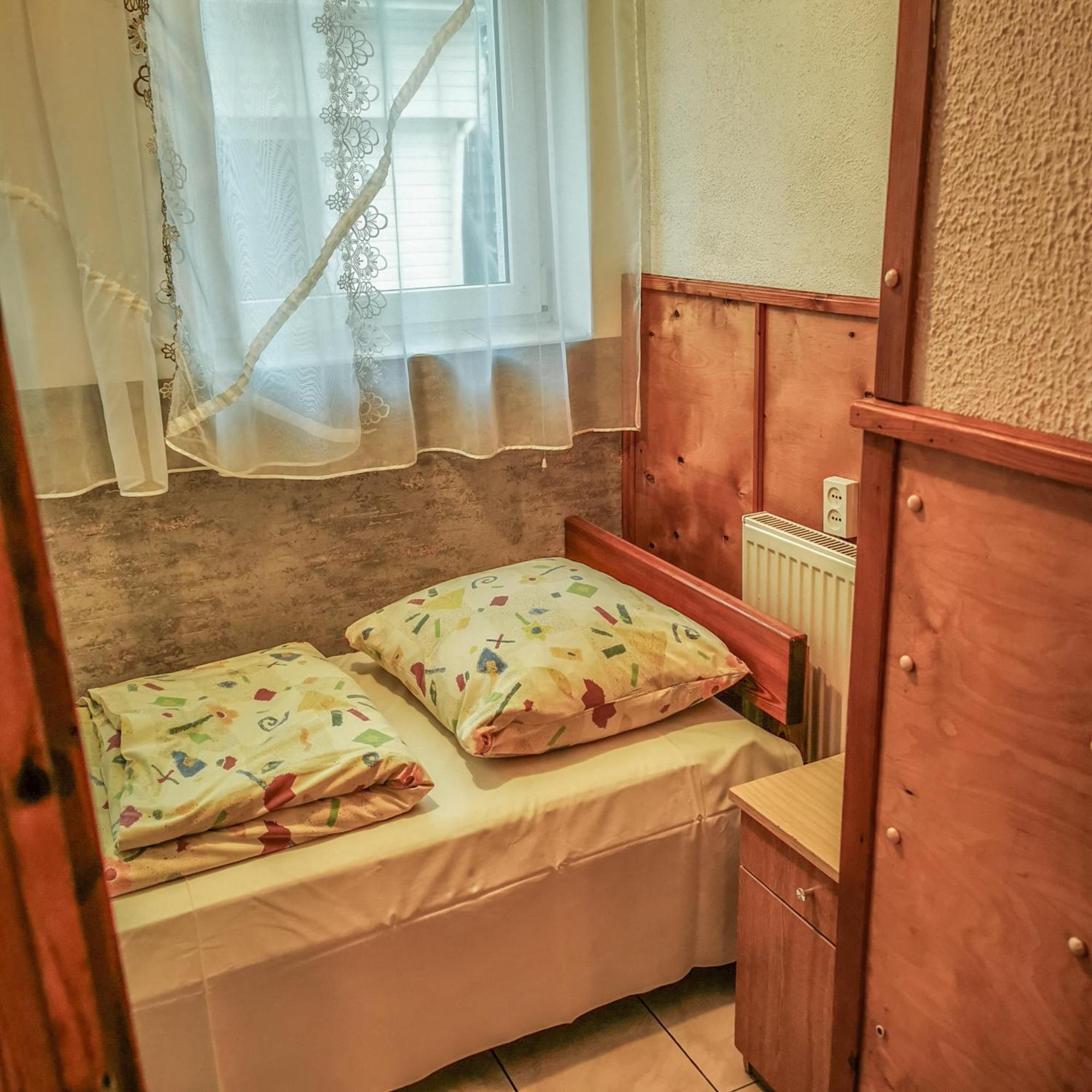 Dom Wczasowy Maja Dzwirzyno Ruang foto