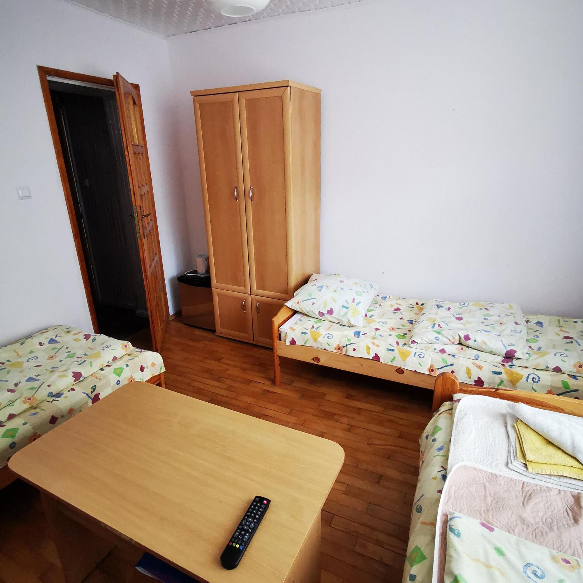 Dom Wczasowy Maja Dzwirzyno Ruang foto