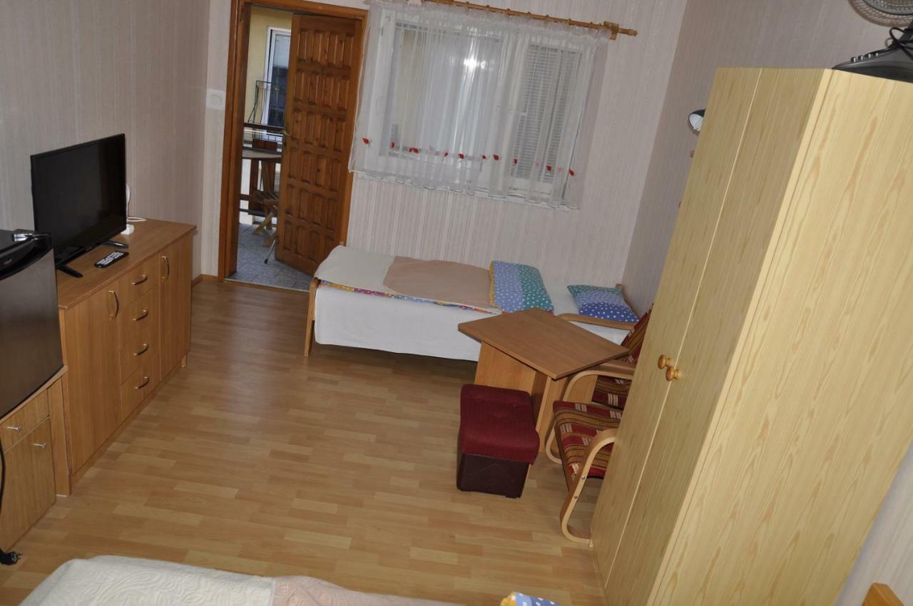 Dom Wczasowy Maja Dzwirzyno Bagian luar foto